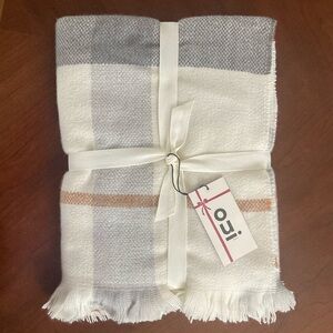 OUI Supersoft Throw Cream and Gray